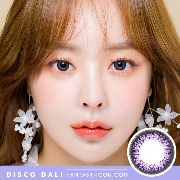 Disco Dali Violet Contacts Model