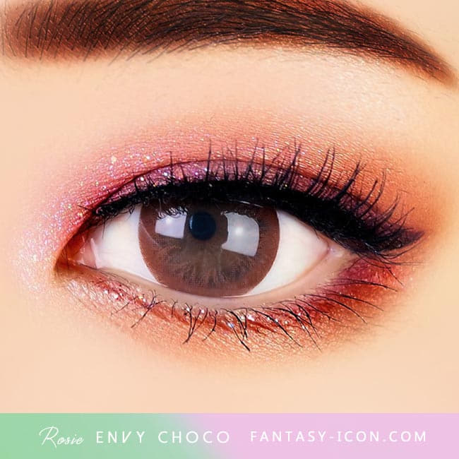 Chocolate Brown Colored Contacts - Rosie Envy - Eyes Detail